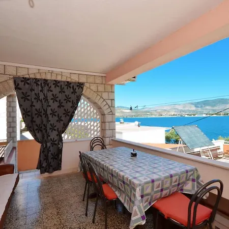 Alduk With Terrace And The Sea View 아파트 *