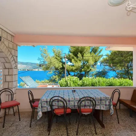 아파트 Alduk With Terrace And The Sea View