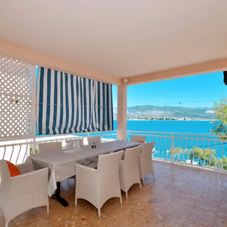 Alduk With Terrace And The Sea View 아파트 *